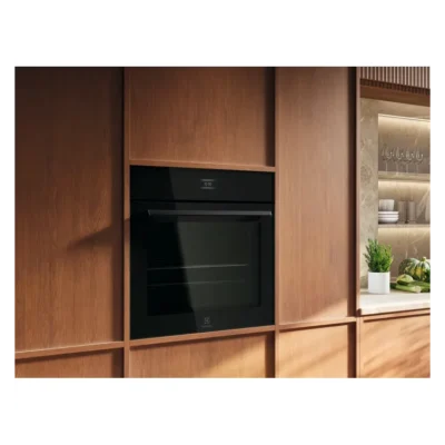 Electrolux rerna LOX8P87WZ